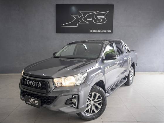 TOYOTA HILUX 2.8 SRV 4X4 CD 16V DIESEL 4P AUTOMÁTICO